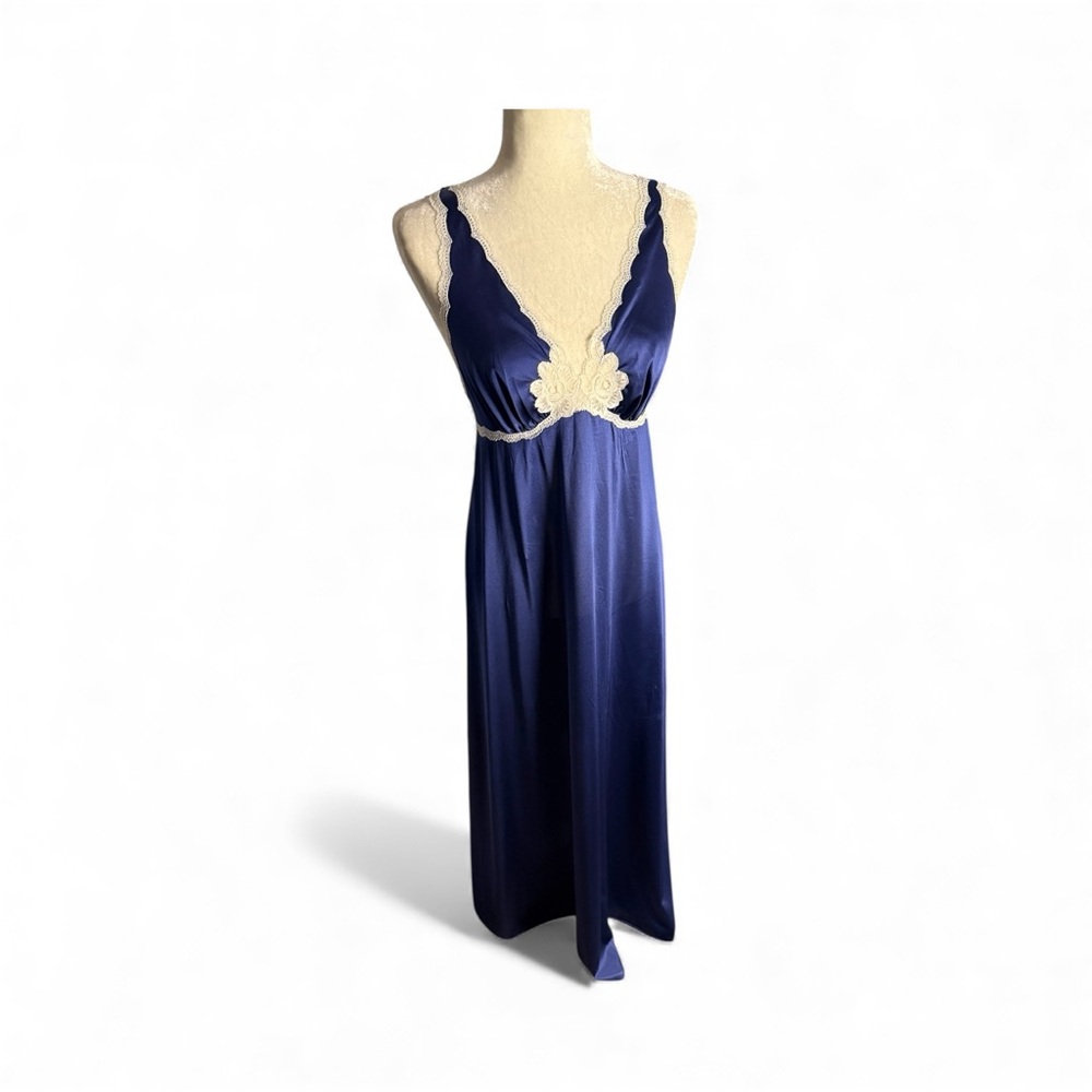 VTG Satin 80’s nightgown Blue Chemise with Lace trim Romantic silky Sexy pre-Lv
